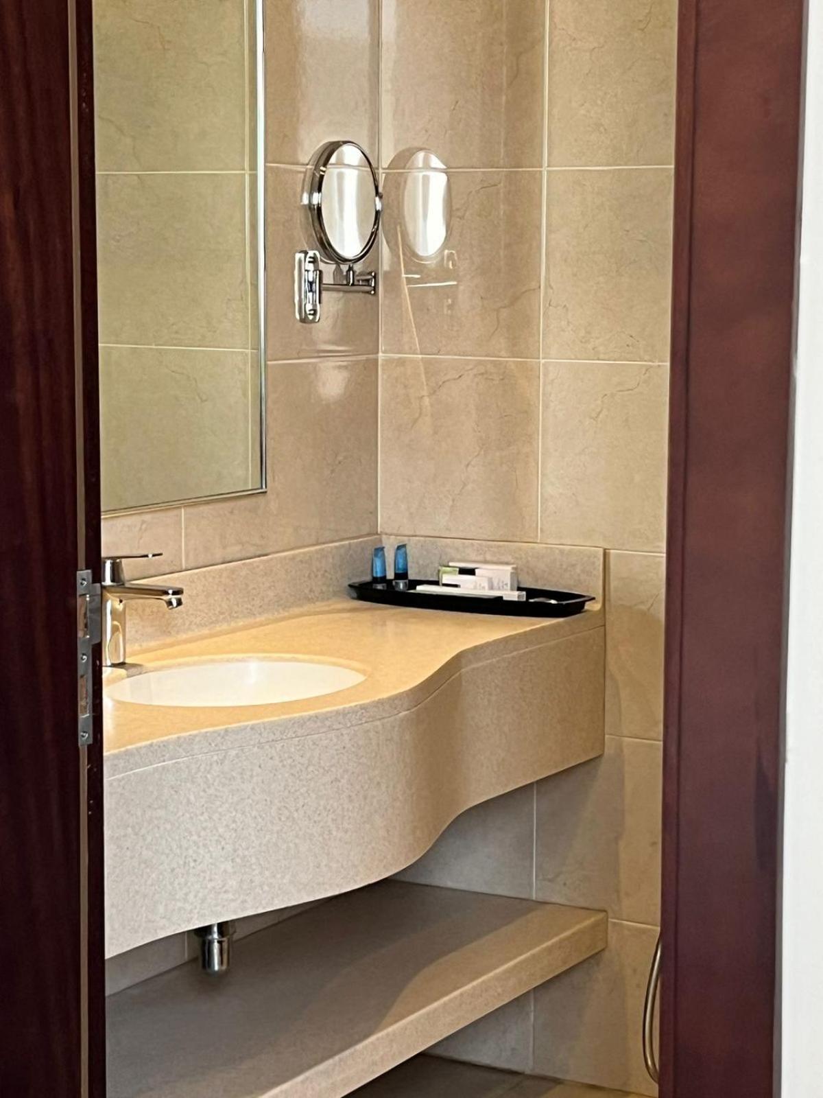 Landmark Hotel & Suites Джедда Экстерьер фото
